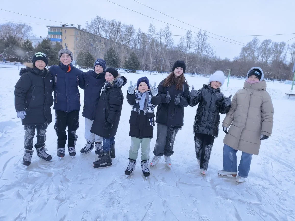 Крещенские забавы на льду